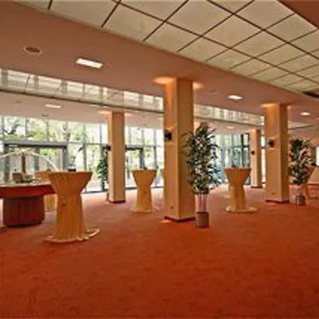 Courtyard By Marriott 4* Drezda
