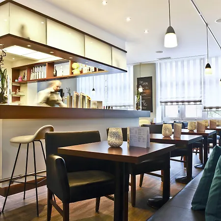 Courtyard By Marriott Hotel Dresde