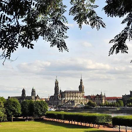 Courtyard By Marriott