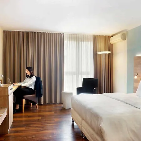Courtyard By Marriott 4* Drezda