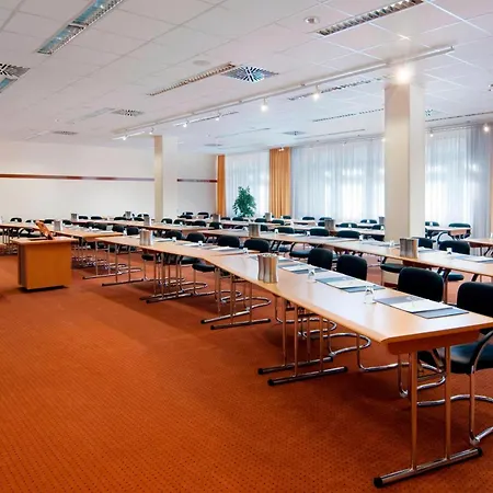 Courtyard By Marriott Отель