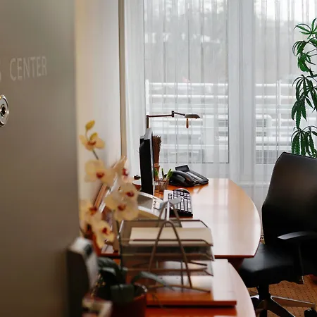 Отель Courtyard By Marriott