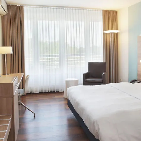 Courtyard By Marriott Ξενοδοχείο 4*