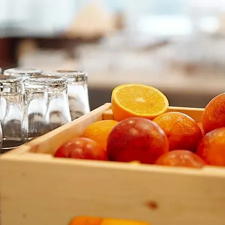 Otel Courtyard By Marriott 4*