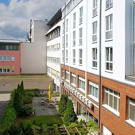 Courtyard By Marriott