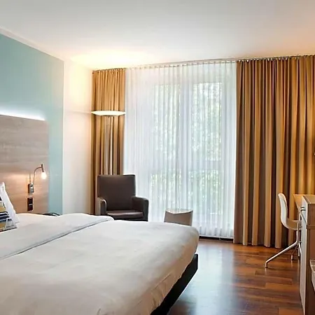 Courtyard By Marriott 4*
