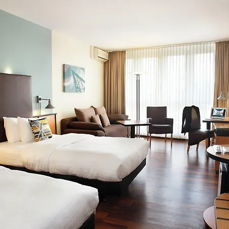 Ξενοδοχείο Courtyard By Marriott