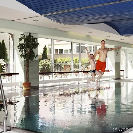 Courtyard By Marriott