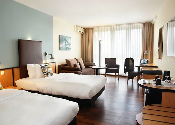 Courtyard By Marriott 4*