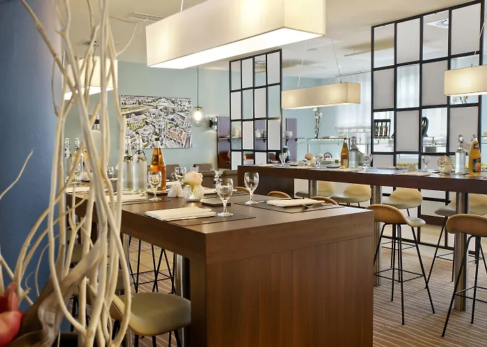 Courtyard By Marriott Hotel