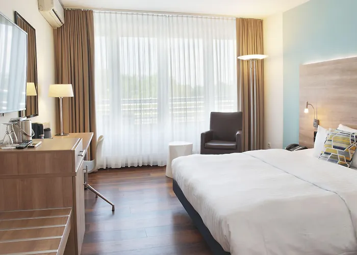 Courtyard By Marriott Hotel 4*