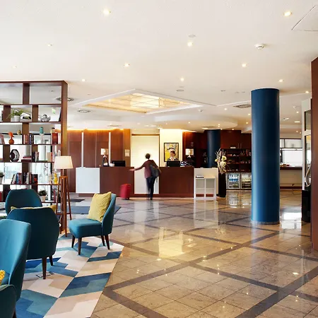 Courtyard By Marriott Hotel