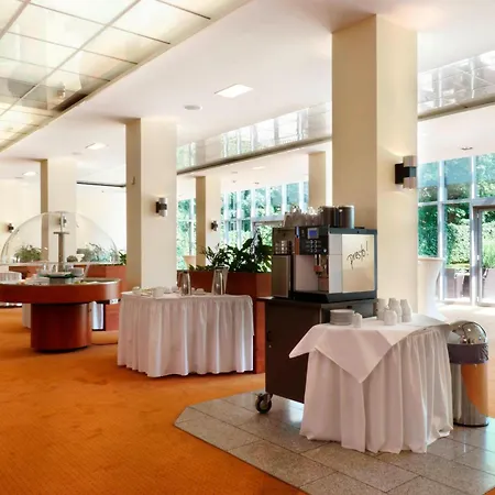 Courtyard By Marriott Hotel Dresda