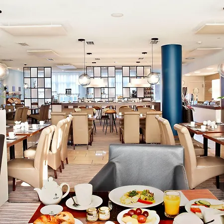 Courtyard By Marriott Hotel 4*