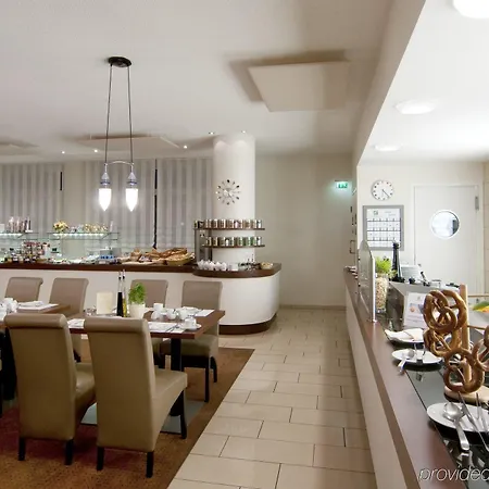 Courtyard By Marriott Hotel 4*