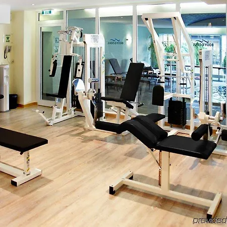 Courtyard By Marriott Hotel Dresda
