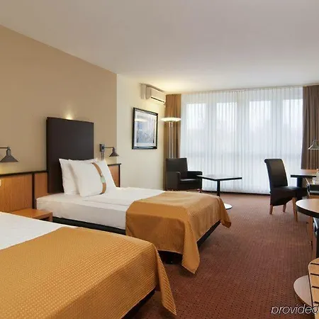 Courtyard By Marriott Hotel Dresde